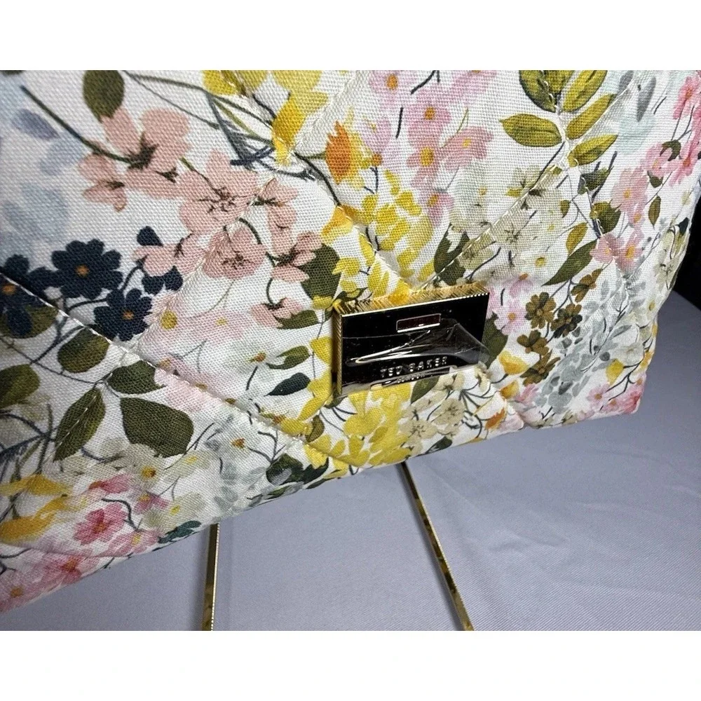 NWT TED‎ BAKER Ginn Marie Gold chain Flap CrossBody Bag Floral Applique Quilted